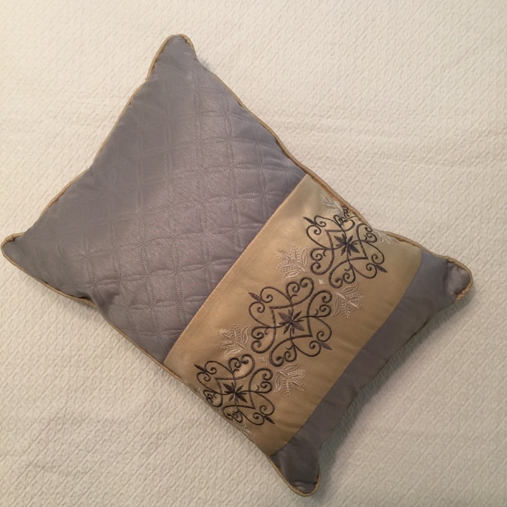 13 x 18 Sofa Pillow